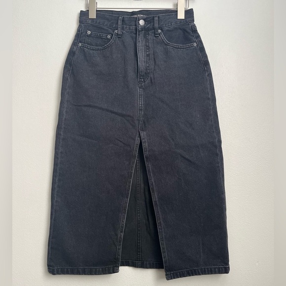 Aritzia Denim Forum The '90s Halle Denim Midi Skirt - Picture 3 of 14
